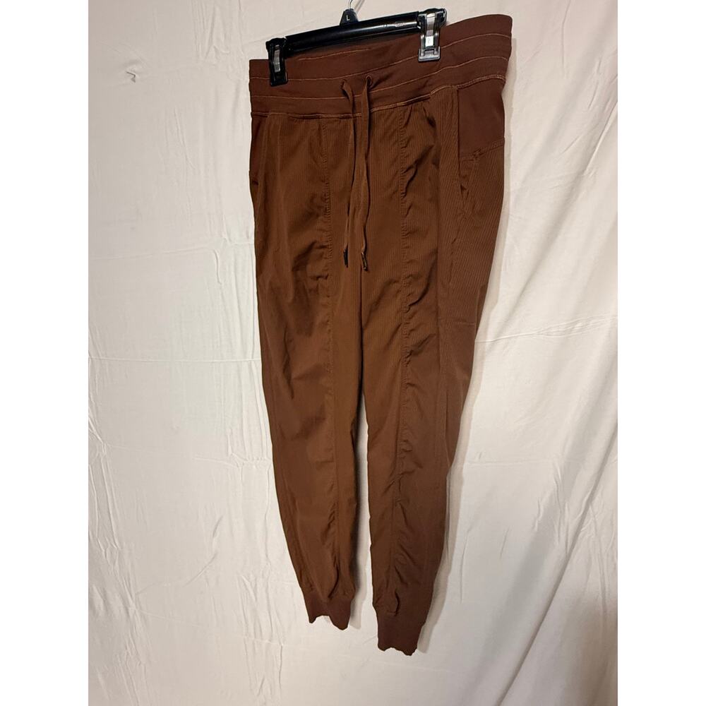 Lululemon Dance Studio Jogger – Roasted Brown – Size 6 - Picture 4 of 9